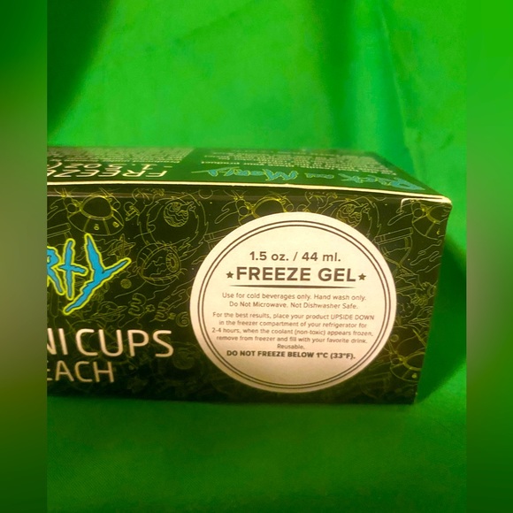 Rick n Morty Freeze Gel Mini Cups - Picture 2 of 3